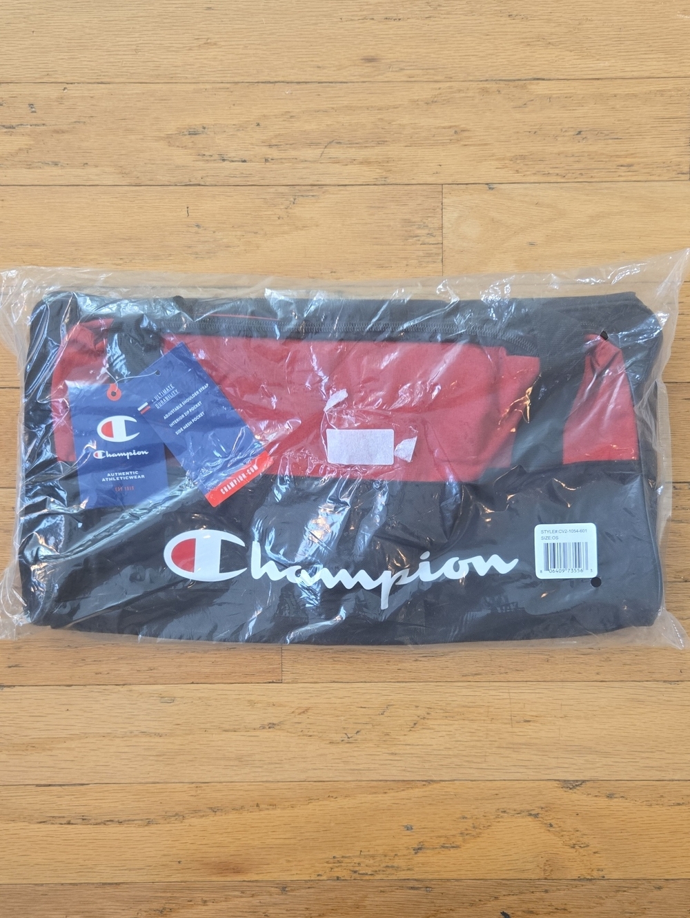 Champion 15L Duffey Gym Bag Adujsable Strap Red/Black One Size CV2-1054-601